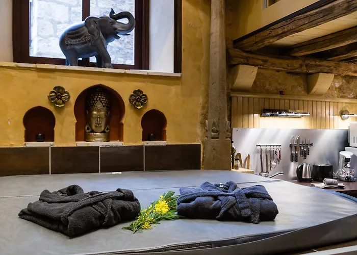 Jacuzzi Prive, Les 1001 Nuits A Sarlat
