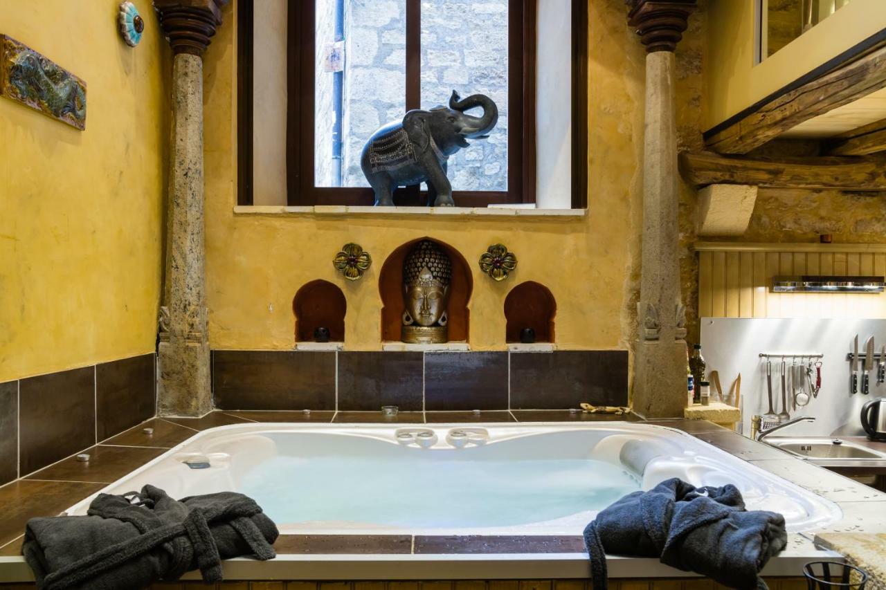 Apartment Jacuzzi Prive, Les 1001 Nuits A